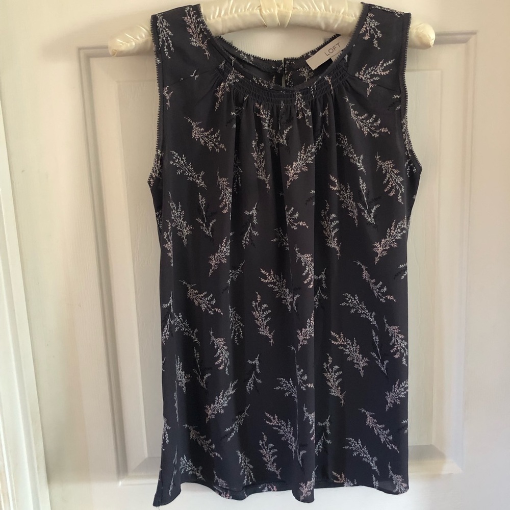 Loft Gray Floral Sleeveless Blouse XS